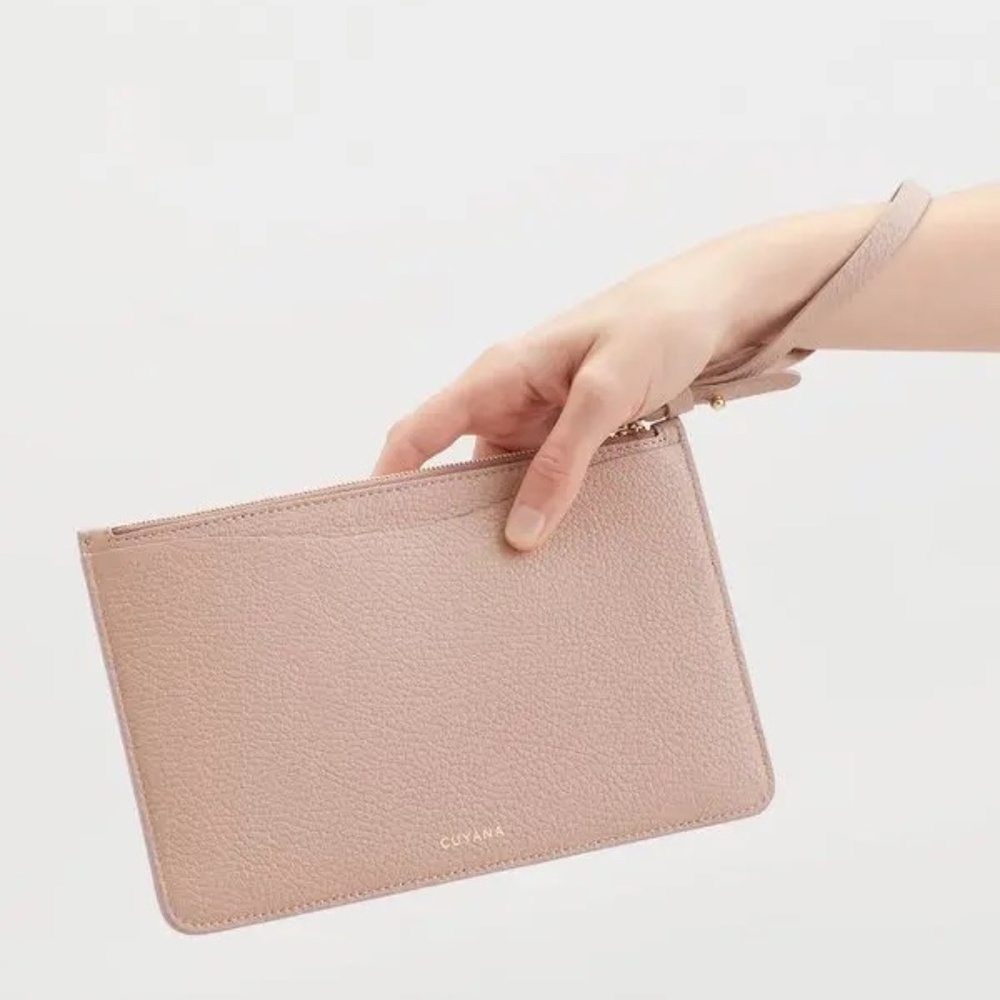 Cuyana Slim Wristlet Wallet in Soft Rose, LIKE NEW, SOLD OUT